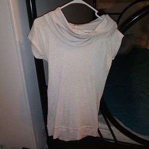 Tight turtle neck short sleeve white dress